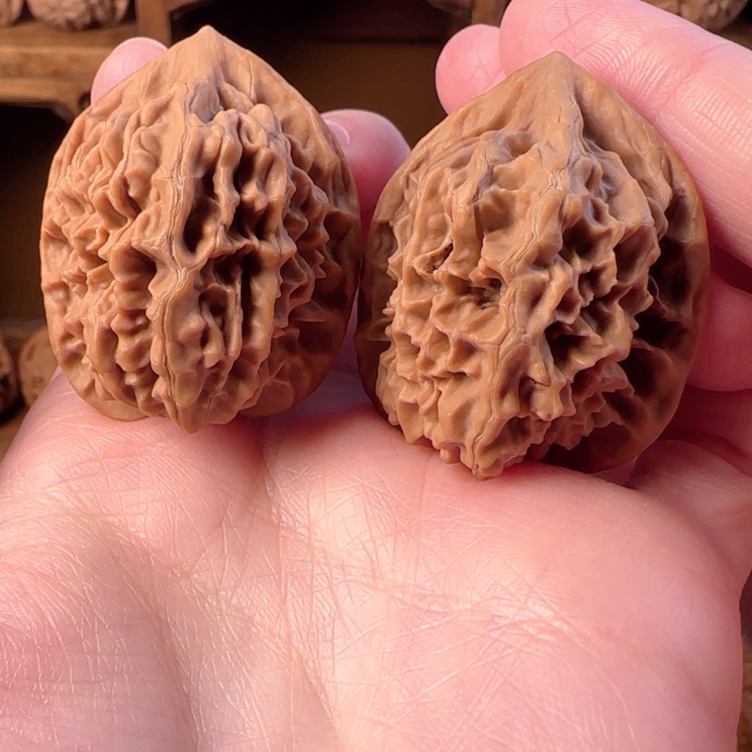 桃核把件龙脊全品35