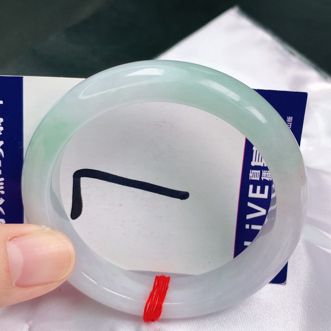 翡翠手镯未镶嵌缅甸天然A货翡翠