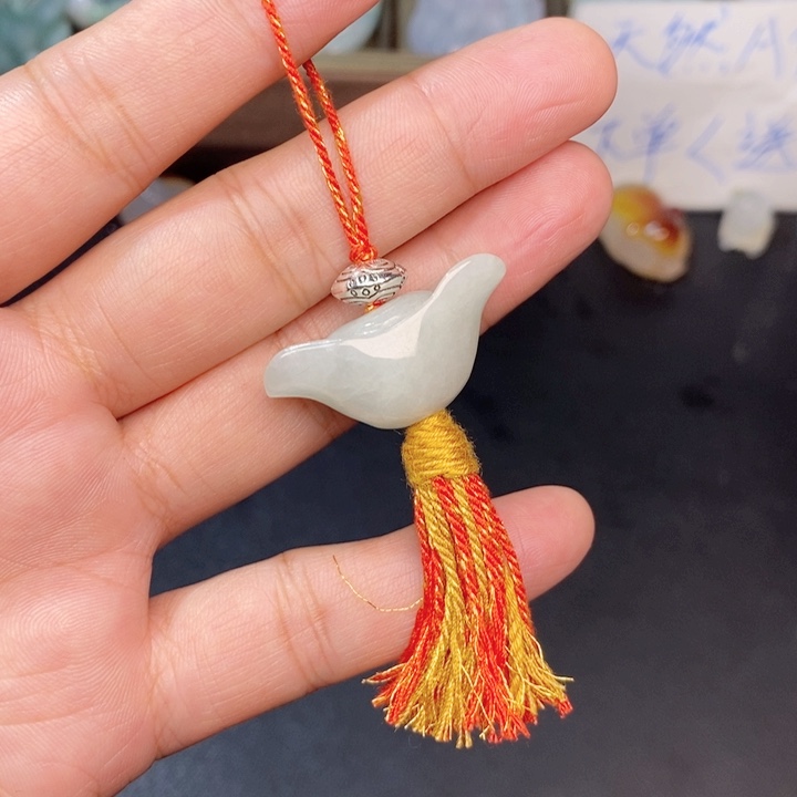 翡翠颈饰未镶嵌包挂