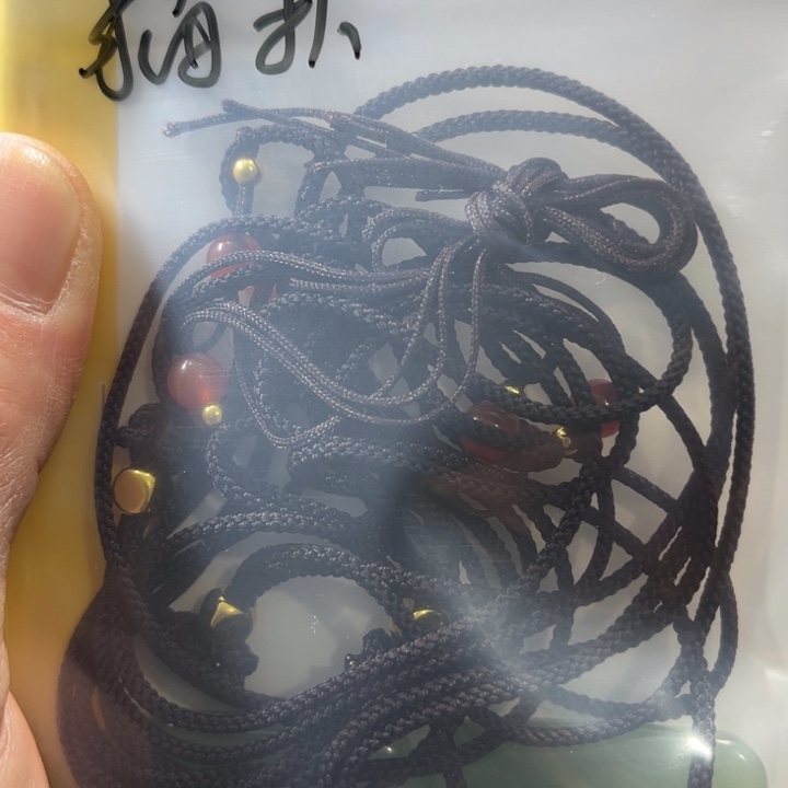 石英质玉未镶嵌颈饰