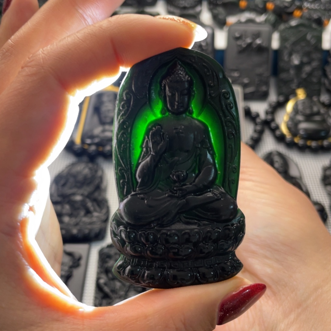 蛇纹石玉吊坠未镶嵌