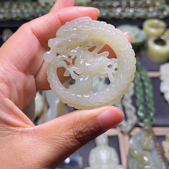 一***室和田玉未镶嵌挂件