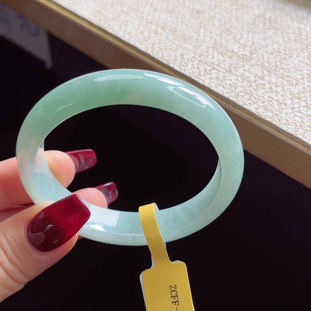 翡翠未镶嵌手镯手镯