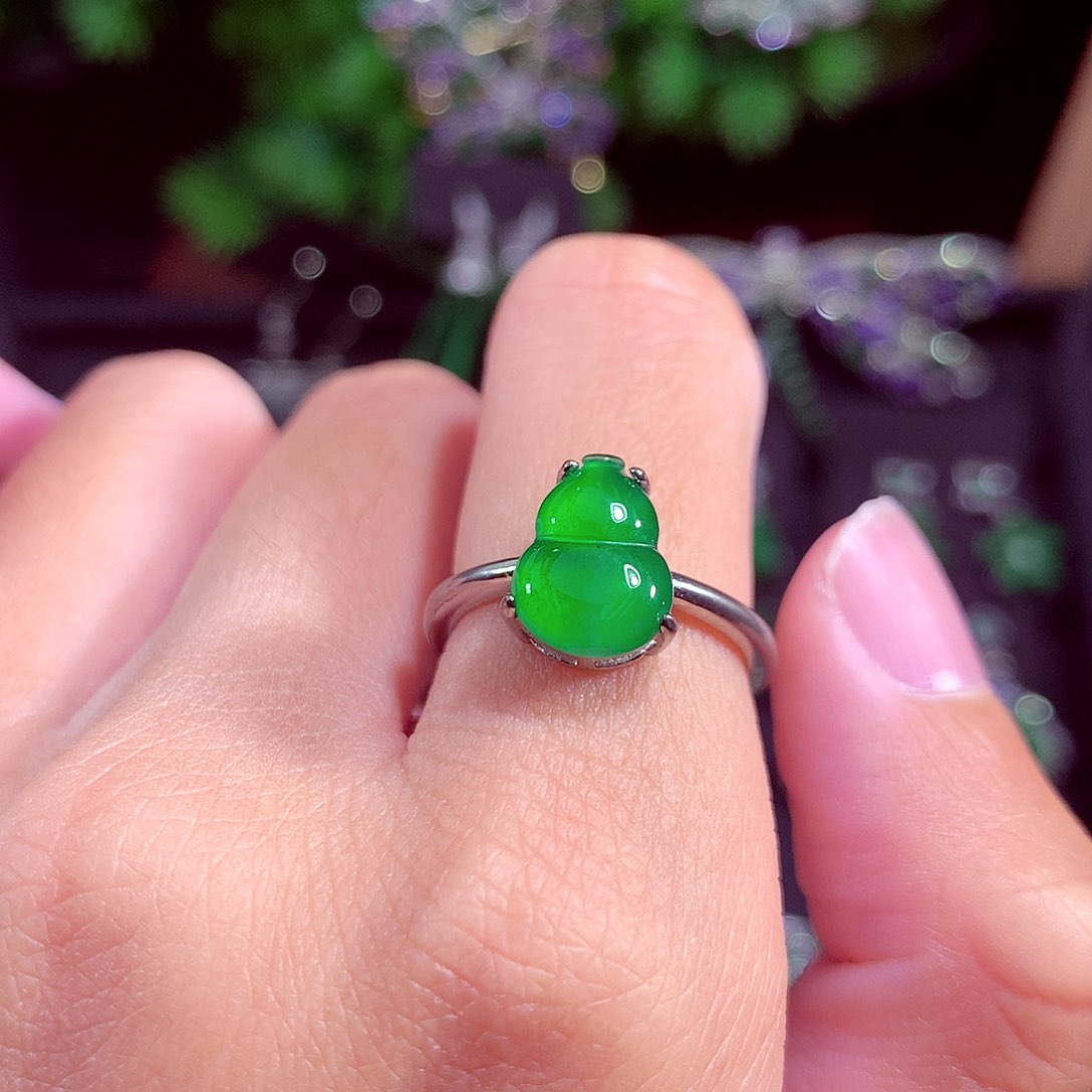 颈饰未镶嵌翡翠天然