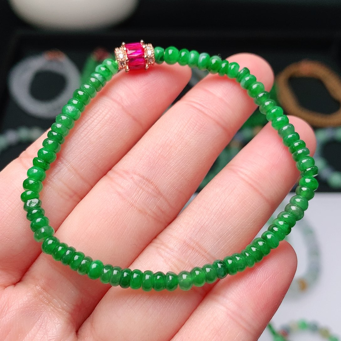 翡翠手链未镶嵌翡翠