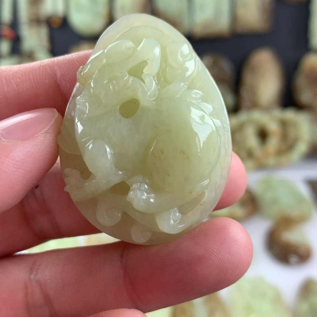 和田玉颈饰未镶嵌