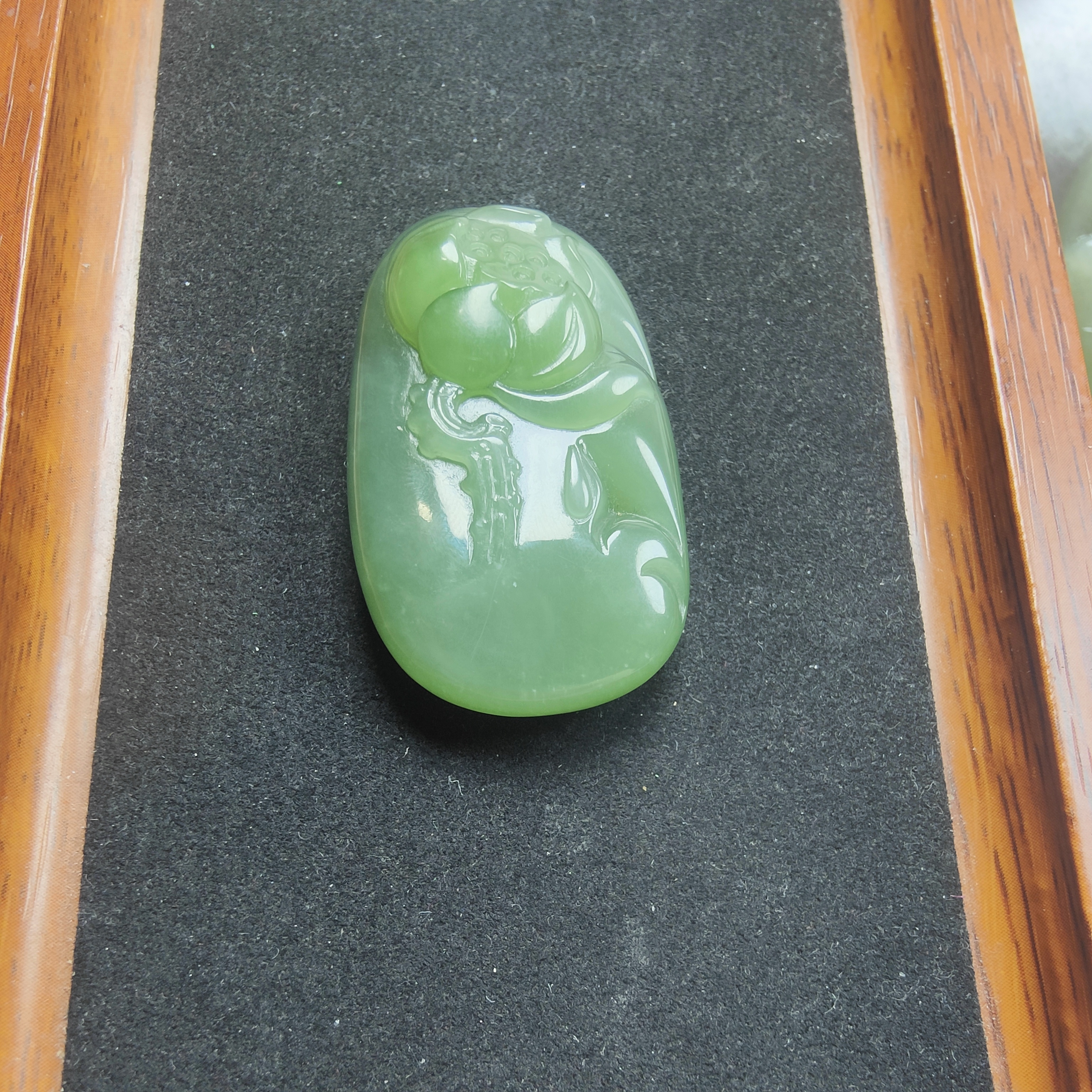 和田玉手工雕刻碧玉平安无事牌吊坠