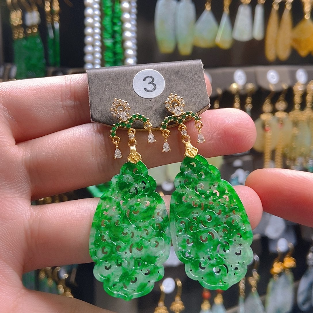 幸***扶翡翠未镶嵌耳饰翡翠