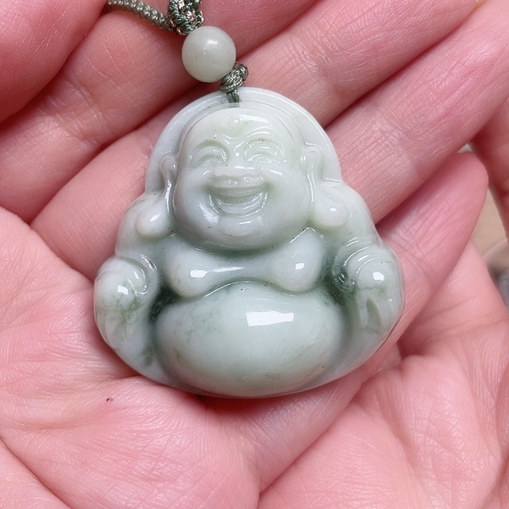 透闪石-蛇纹石玉颈饰未镶嵌