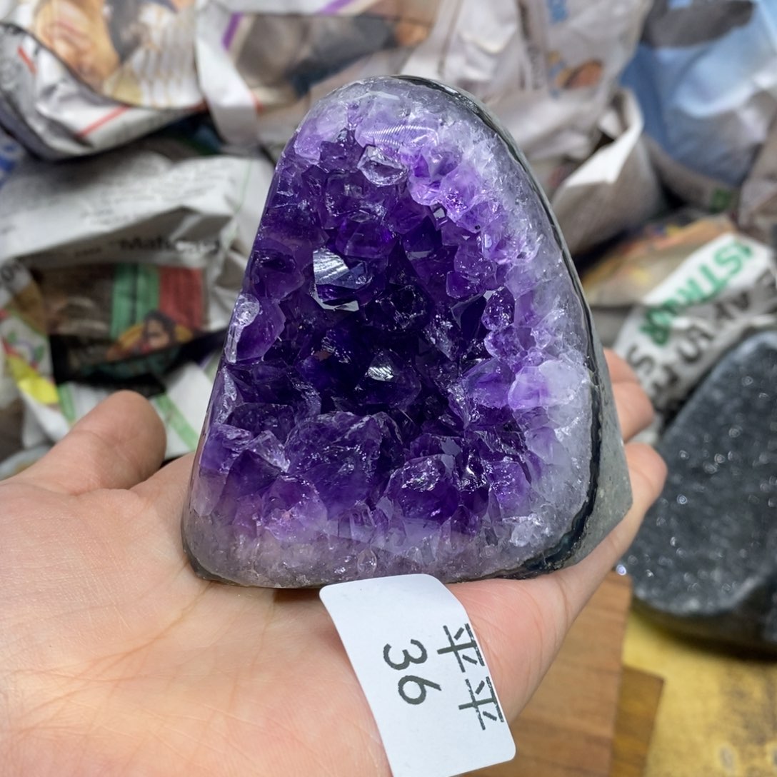 紫晶乌拉圭未镶嵌