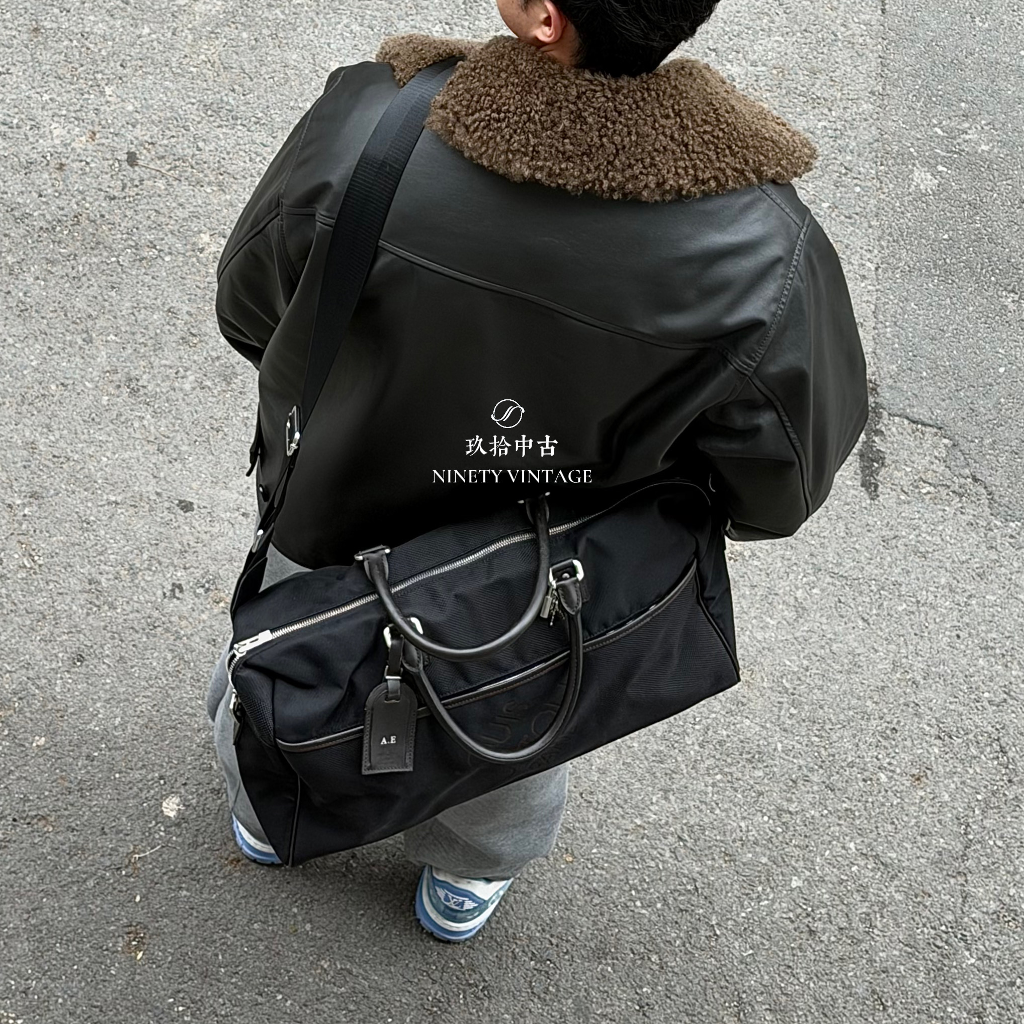 95新 LouisVuitton/路易威登 黑色陆军系列手提斜挎健身包旅行包