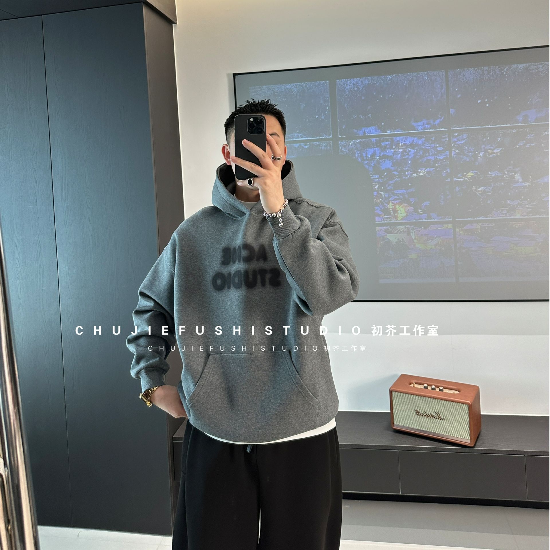 CHUJIE韩版时尚休闲喷绘印花字母连帽卫衣