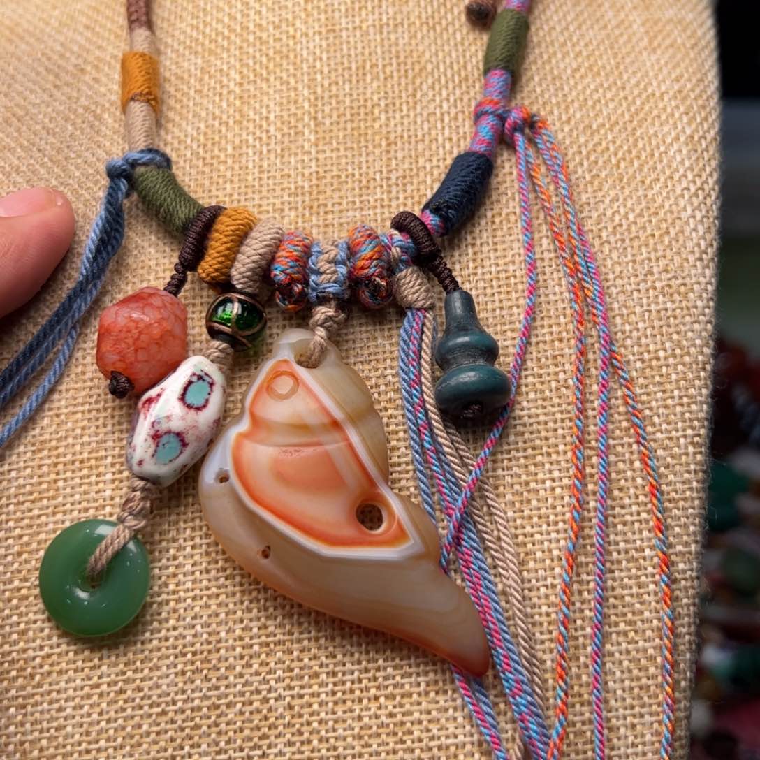 玛瑙/玉髓颈饰未镶嵌