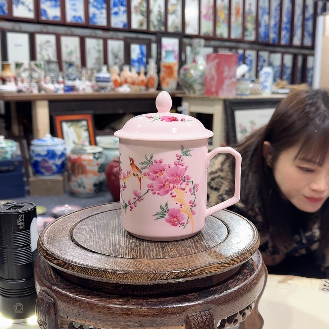 瓷摆件///////景德镇陶瓷瓷器。带礼盒。