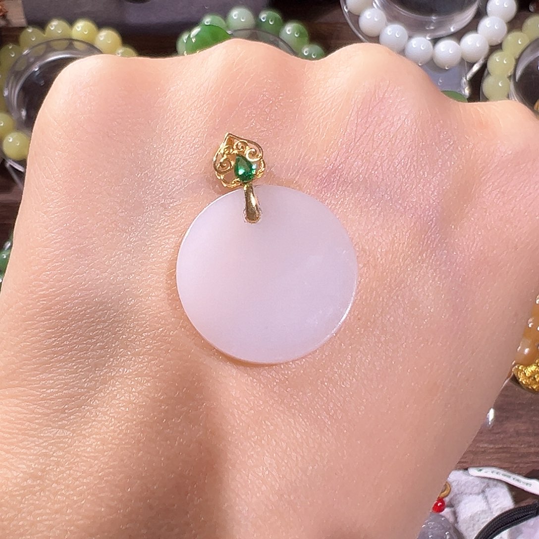 和田玉颈饰18K金镶嵌