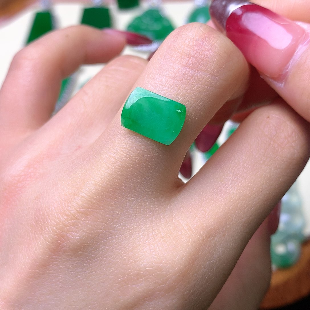 定制翡翠未镶嵌镶嵌定制