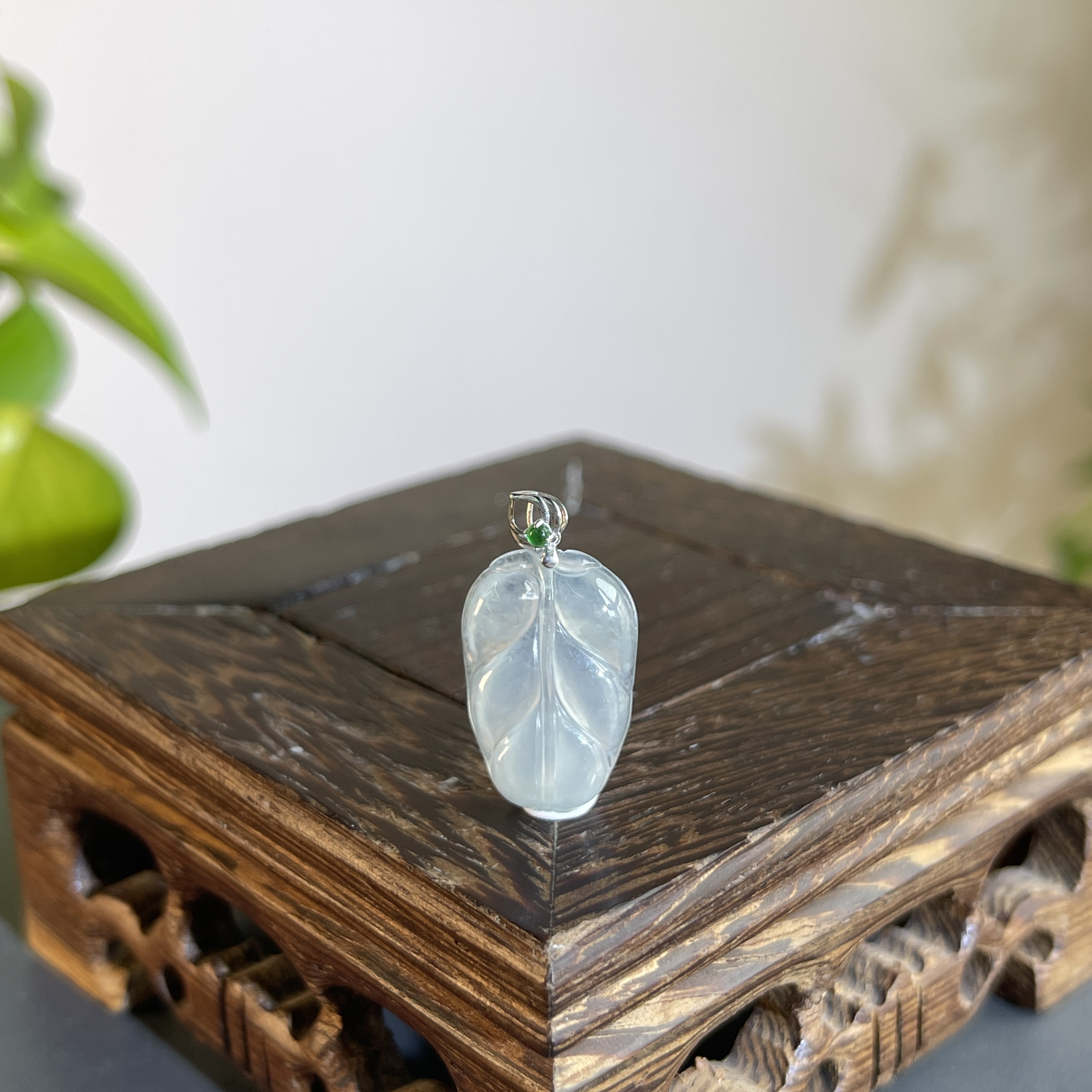 JTB26-013 天然缅甸A货翡翠 18K金扣大业有成