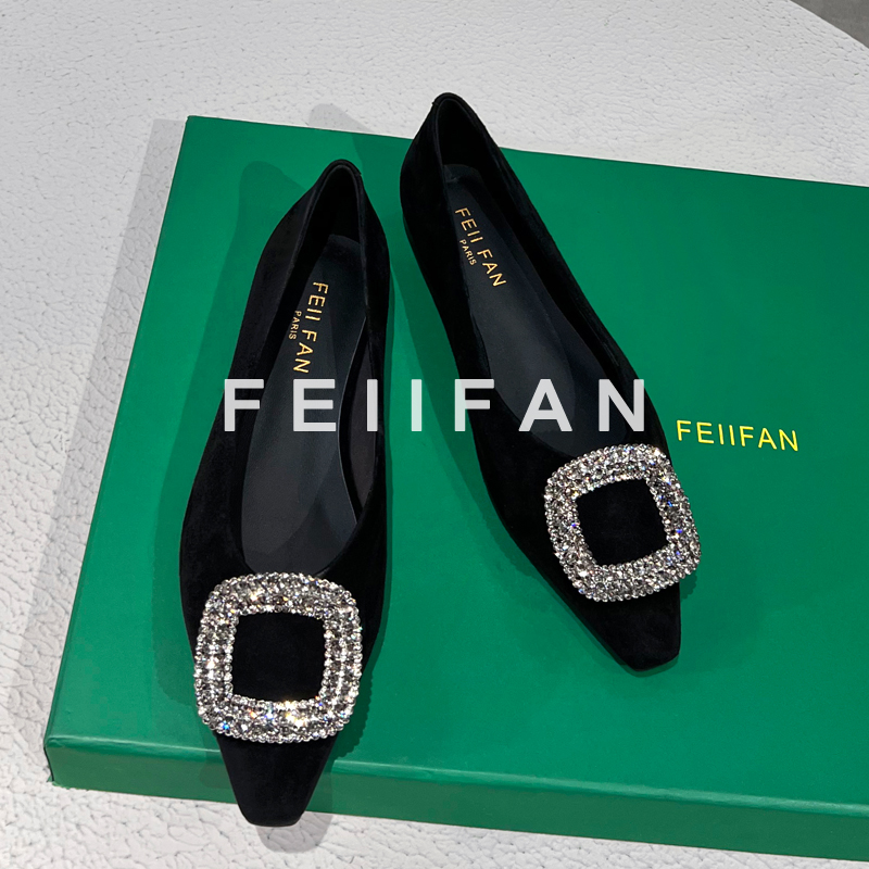 平底单鞋女2024秋冬新款水钻方扣法式绝美尖头黑色鞋子6603