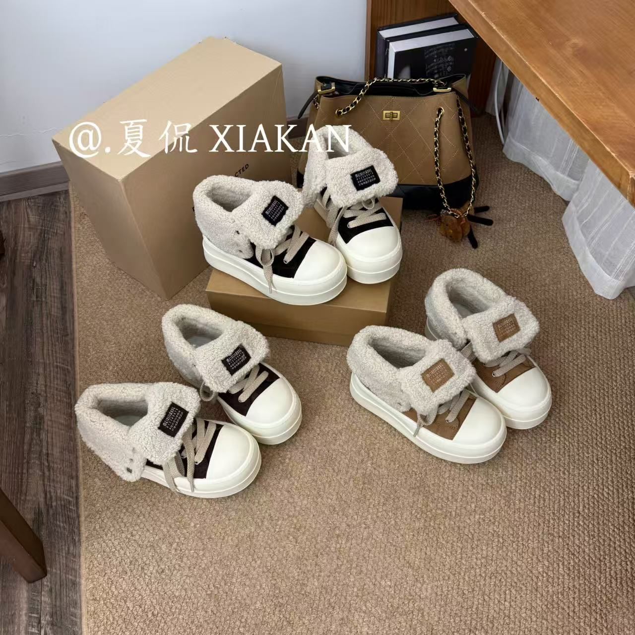 夏侃【FANGXIANG】增高6公分秋冬新款休闲时尚加绒板鞋女XS-5155