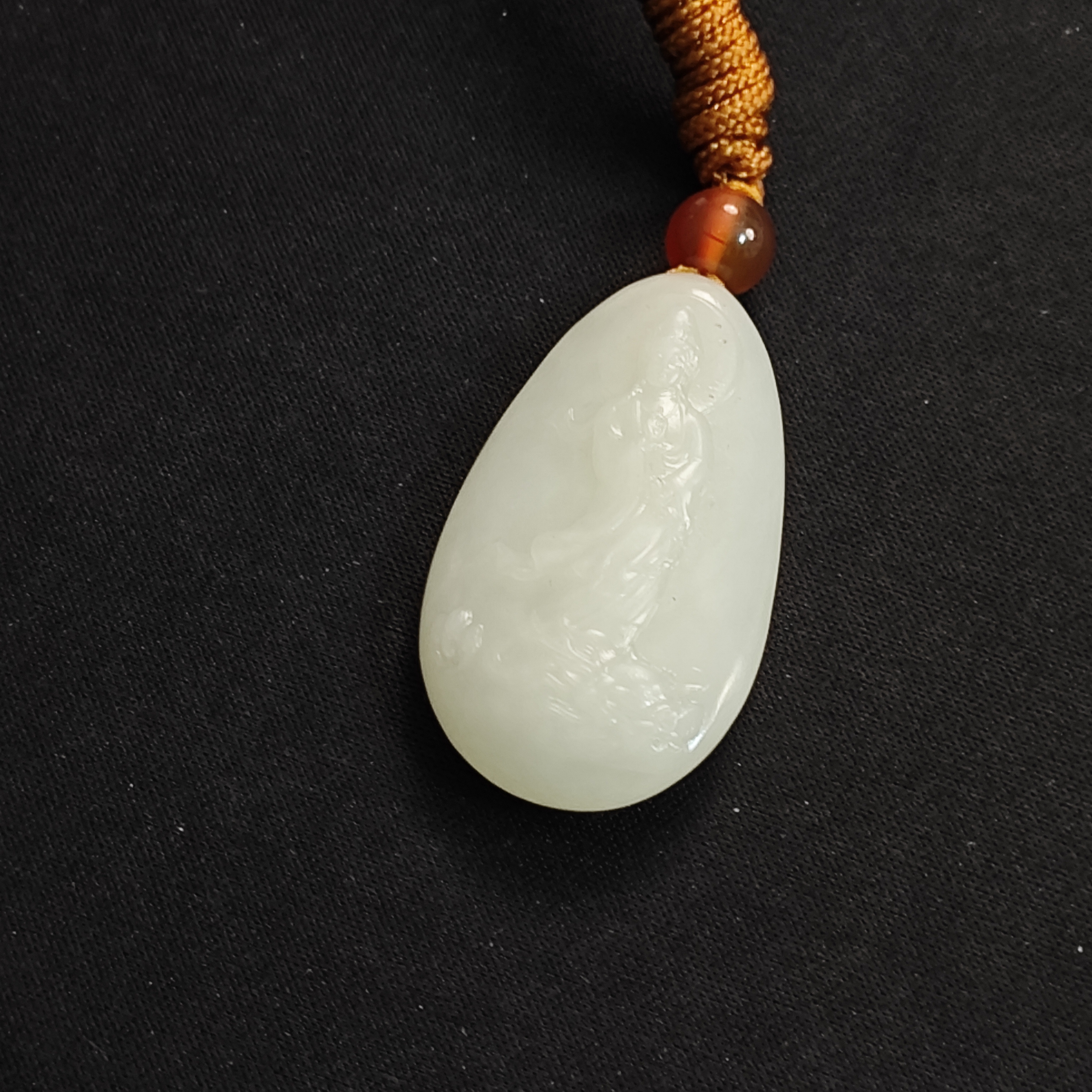 RC0984创汇期和田白玉观音吊坠