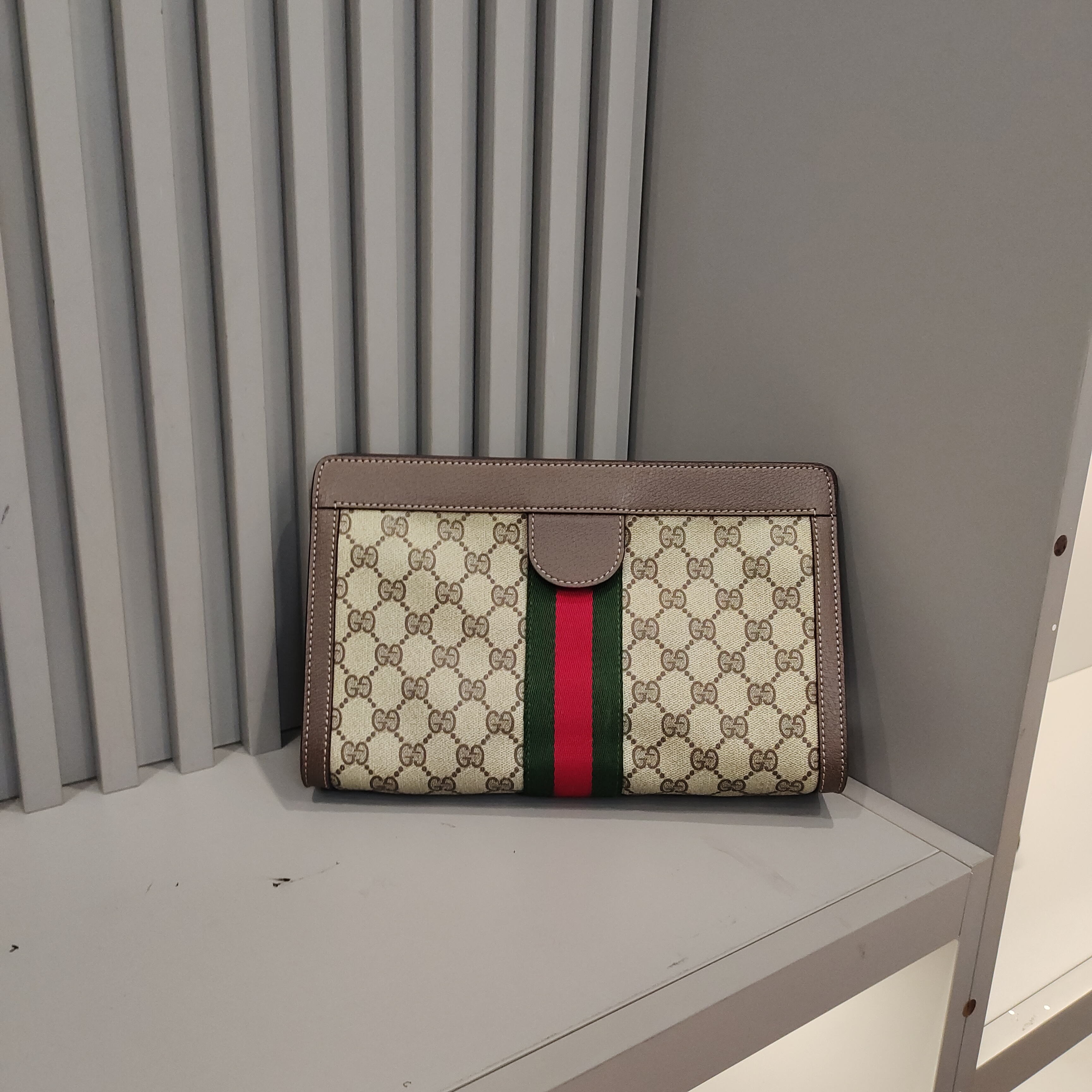 95新 GUCCI/古驰 兔兔奢欣欣/古驰中号手拿包/241126073