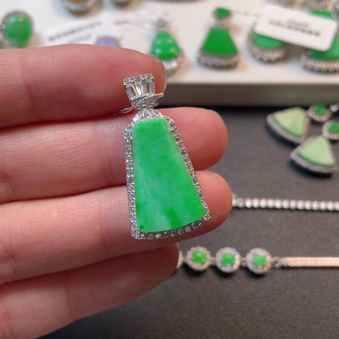 翡翠吊坠(不含链)银S925镶嵌