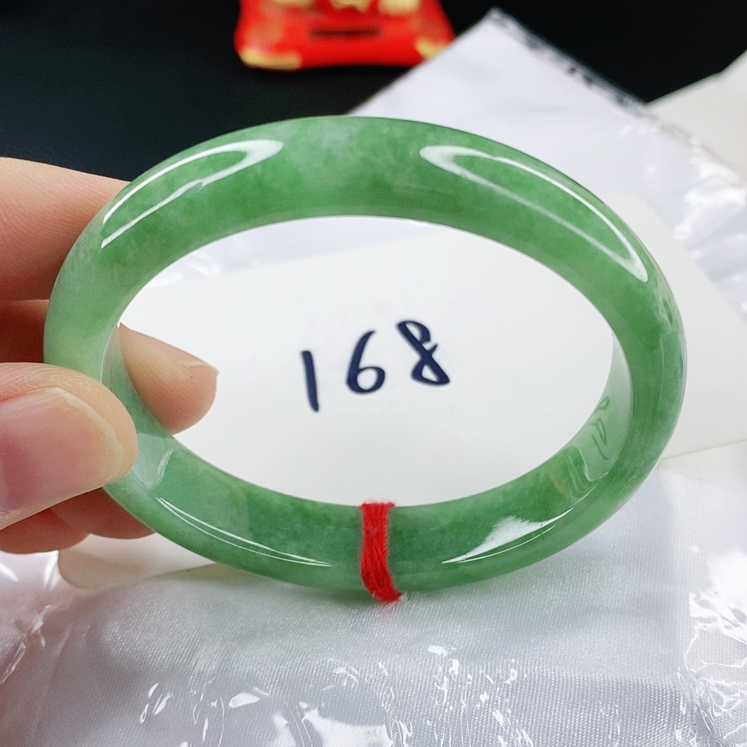 翡翠手镯未镶嵌57.5圈口贵妃