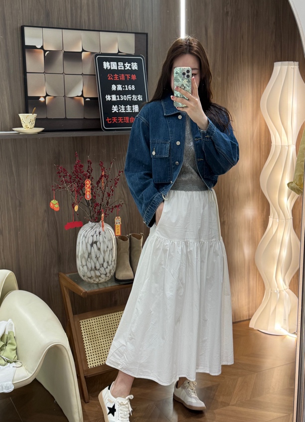 纽扣拼接水洗宽松型女常规短外套高腰牛仔复古长袖秋季百搭