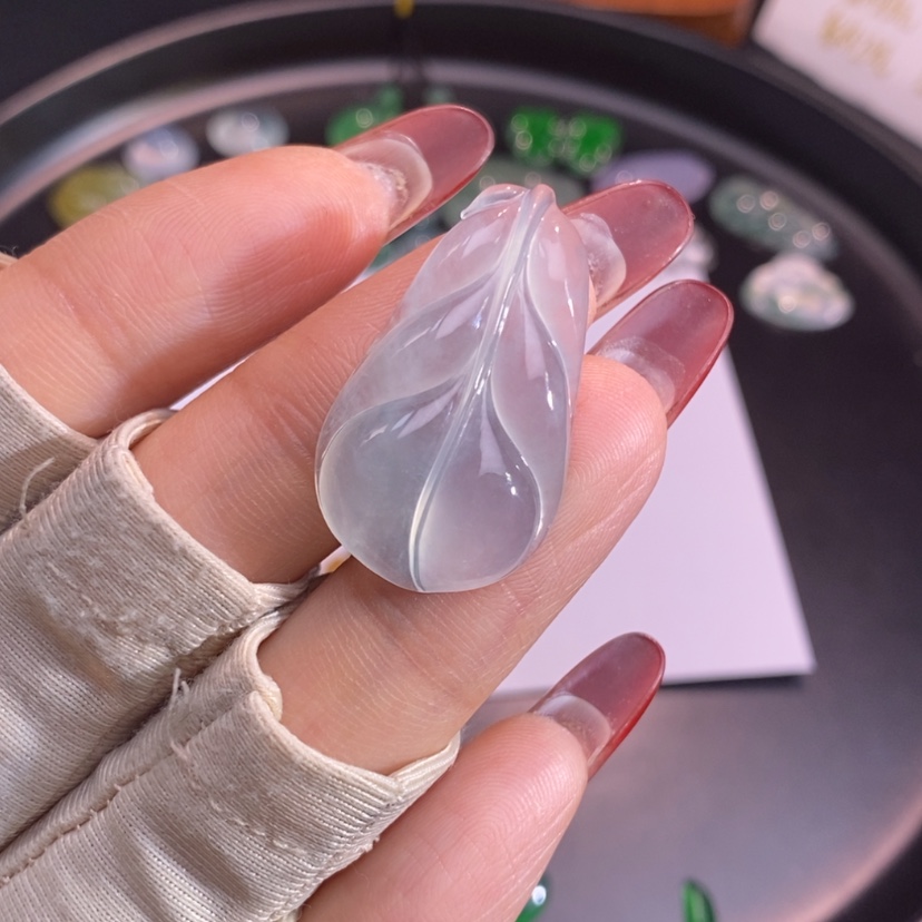 【闪购商品】翡翠挂件未镶嵌叶子