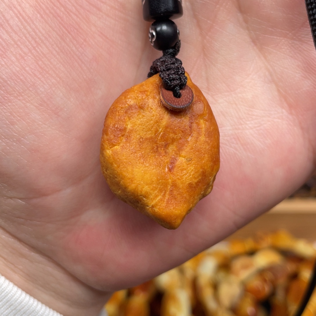 蜜蜡珠宝奇石未镶嵌