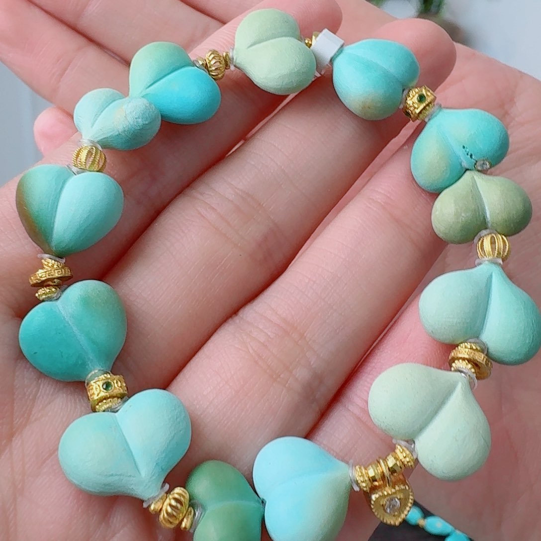 绿松石未镶嵌挂件