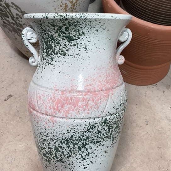 紫砂花盆口22高度37双耳白瑕疵