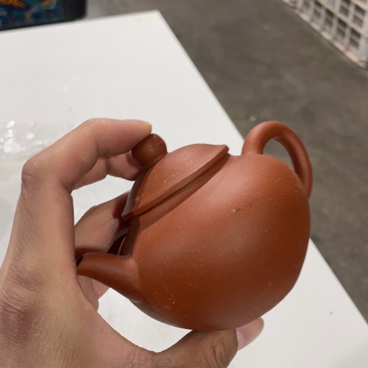 紫砂茶壶老厂紫砂壶一件。