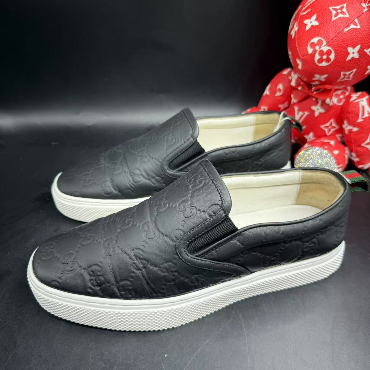 95新 GUCCI/古驰 黑色暗纹老花压印一脚蹬板鞋39欧码