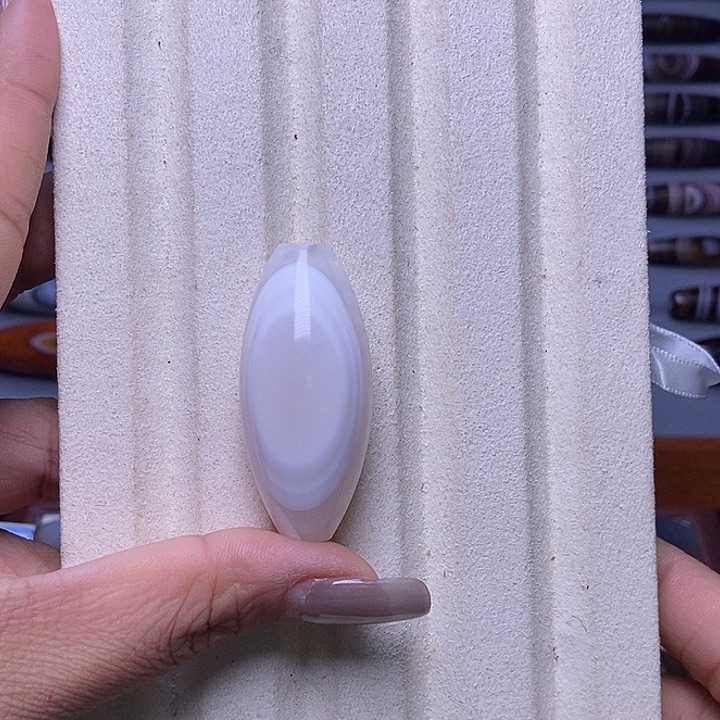 大***人玛瑙/玉髓未镶嵌颈饰