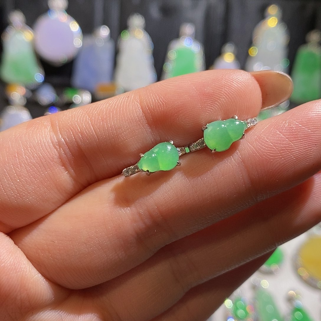 翡翠耳饰银S925镶嵌天然翡翠