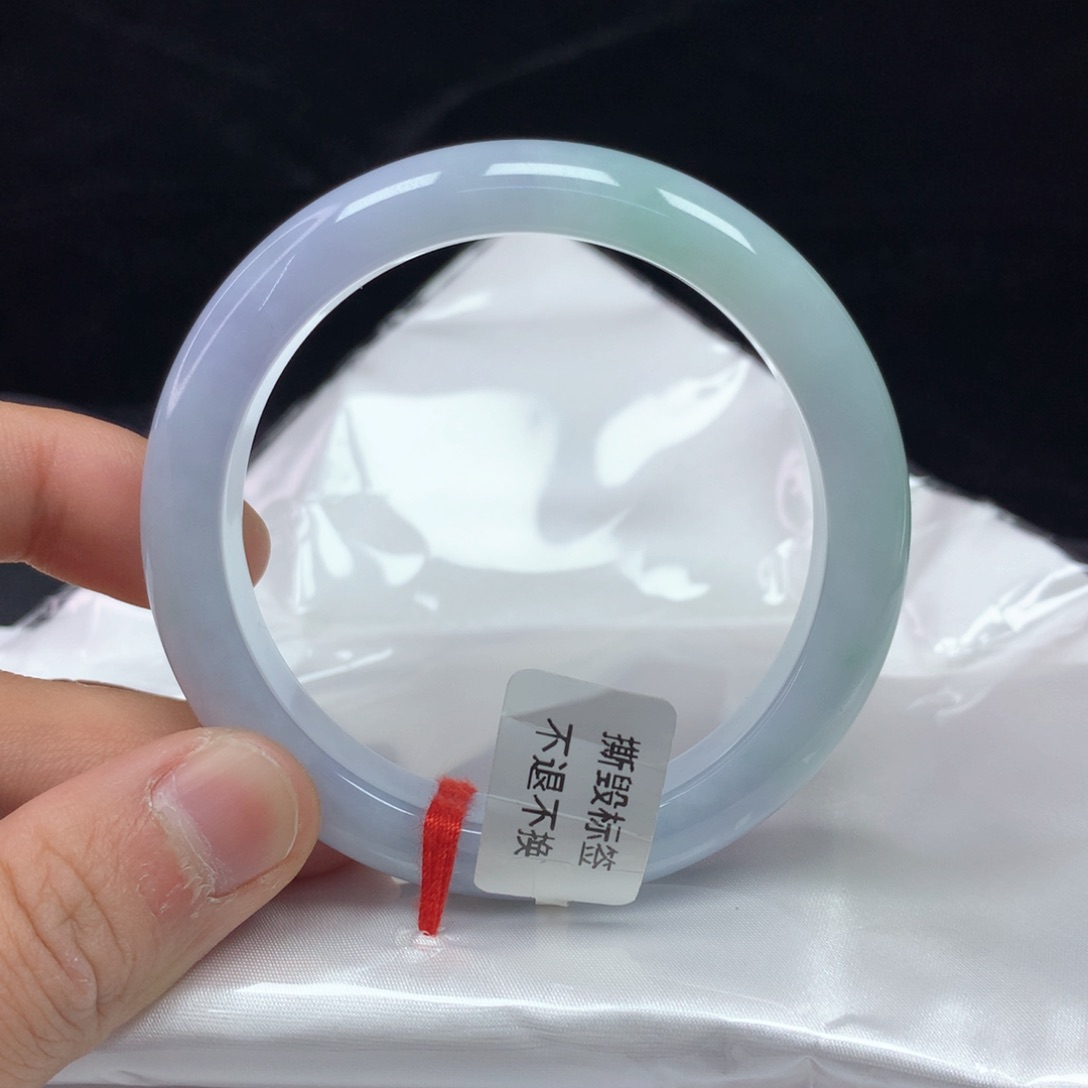 翡翠手镯（圆镯）未镶嵌54.6