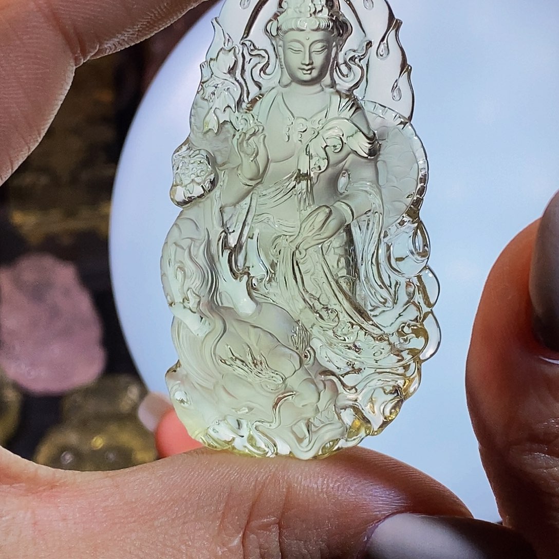 水***生颈饰水晶未镶嵌吊坠