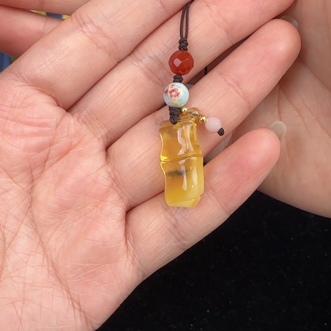 蜜蜡吊坠(赠链)未镶嵌