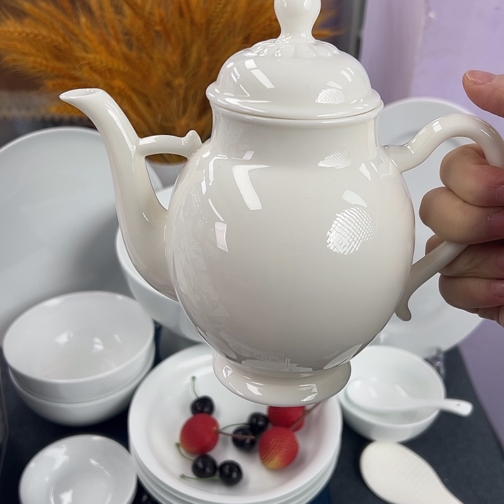 吴***中陶江西景德镇陶瓷餐具茶壶