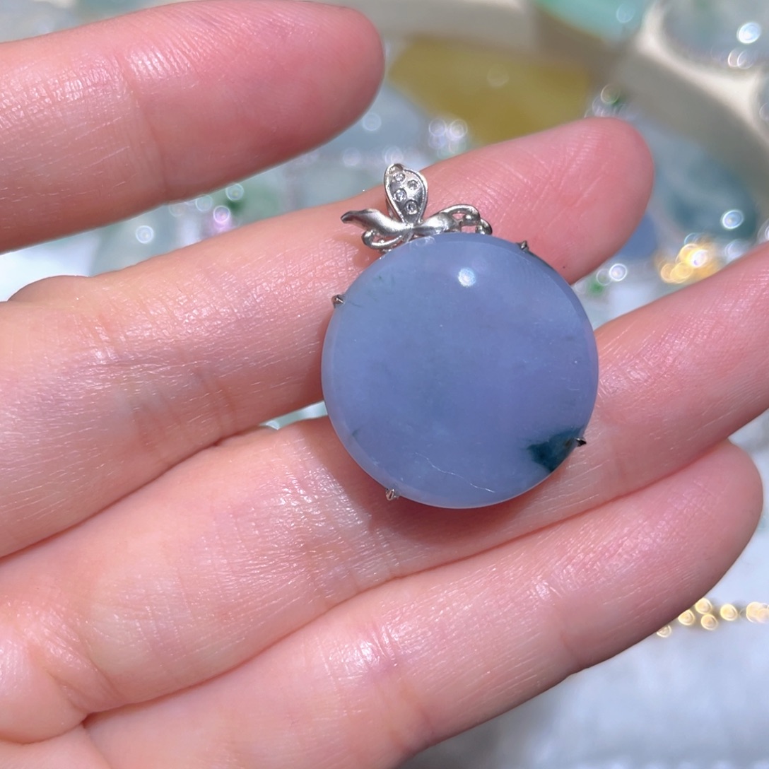 翡翠颈饰18K金镶嵌翡翠