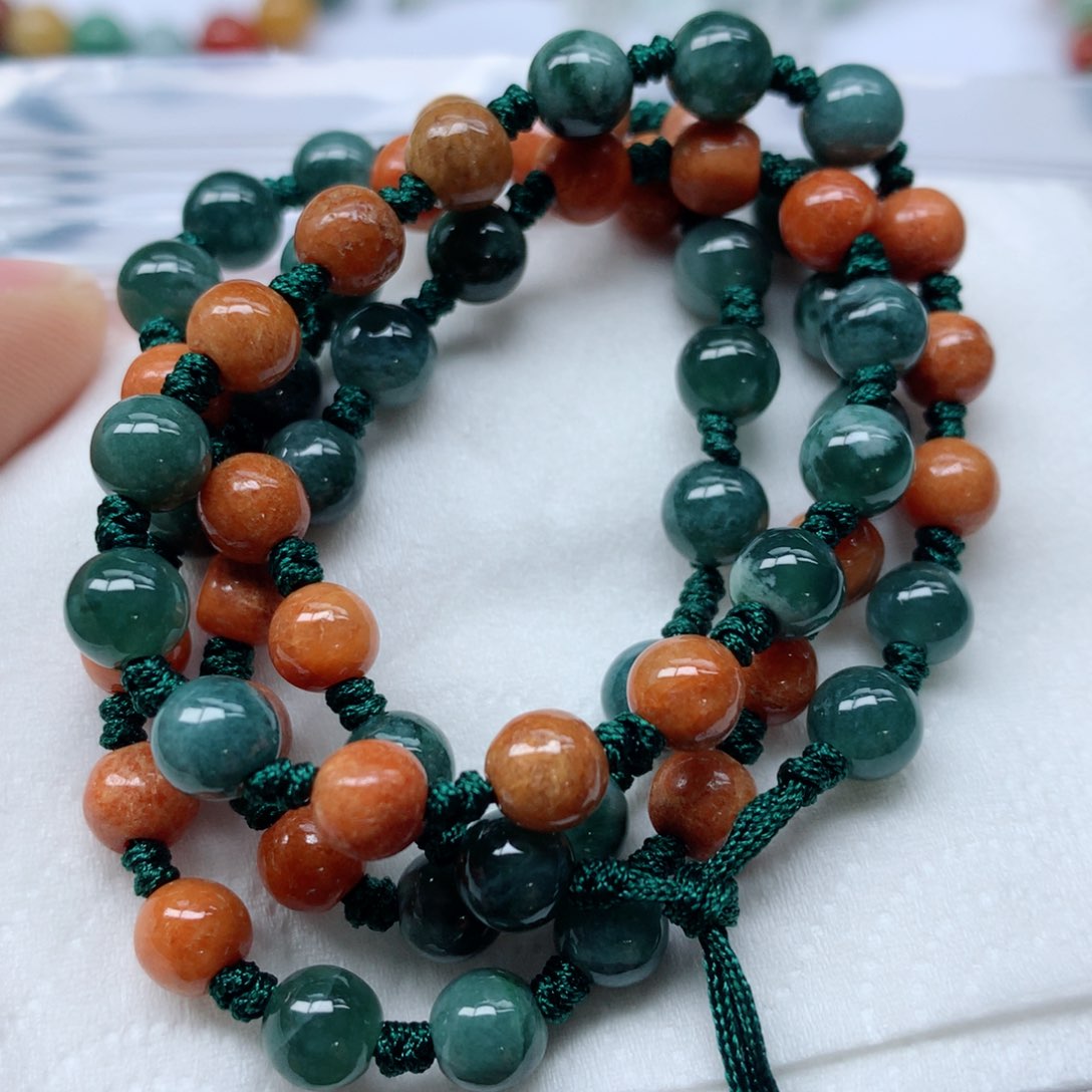 翡翠颈饰未镶嵌手串