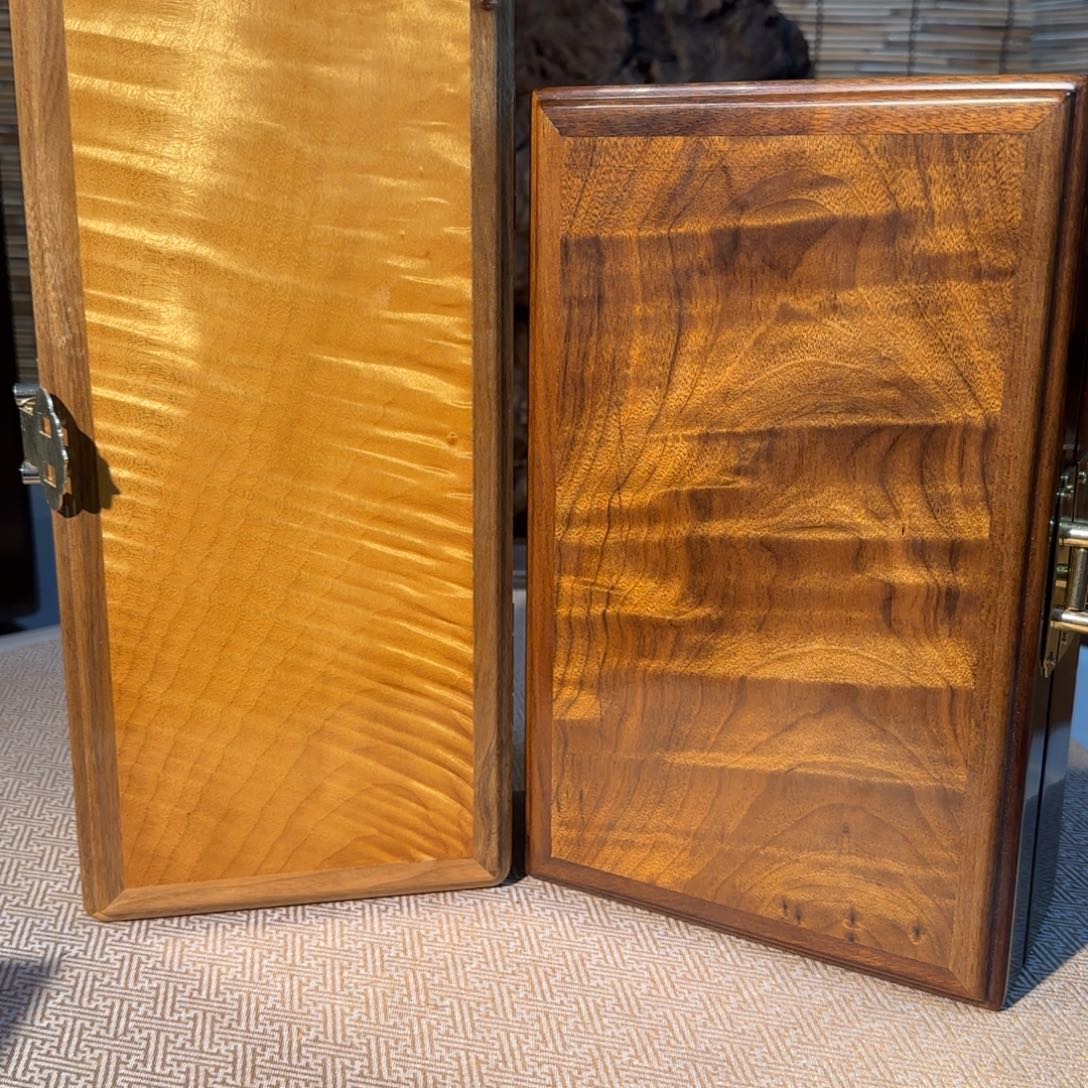 用***2乌木类金丝楠木盒子