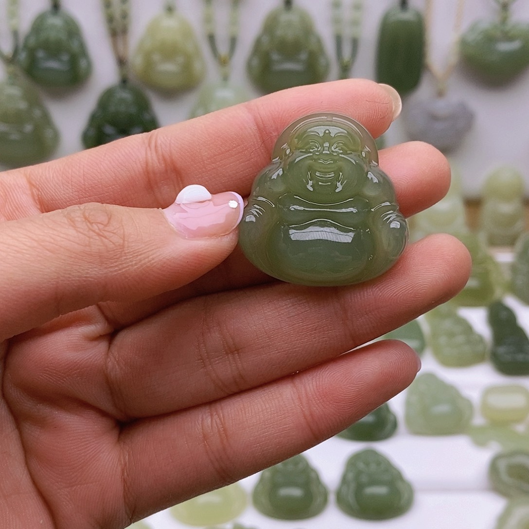 和田玉颈饰未镶嵌乘**浪