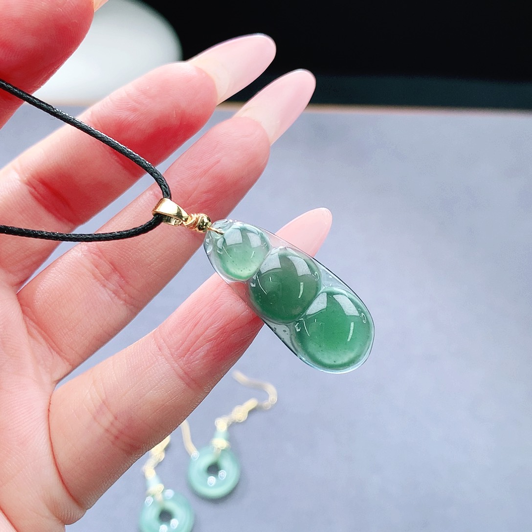 未镶嵌手镯（圆镯）翡翠