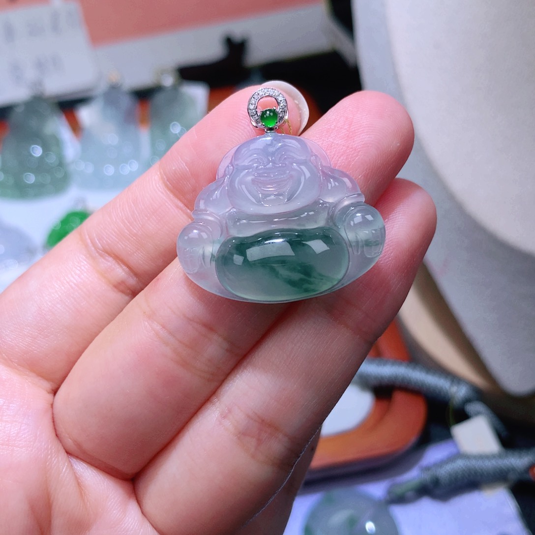 颈饰18K金镶嵌翡翠佛公