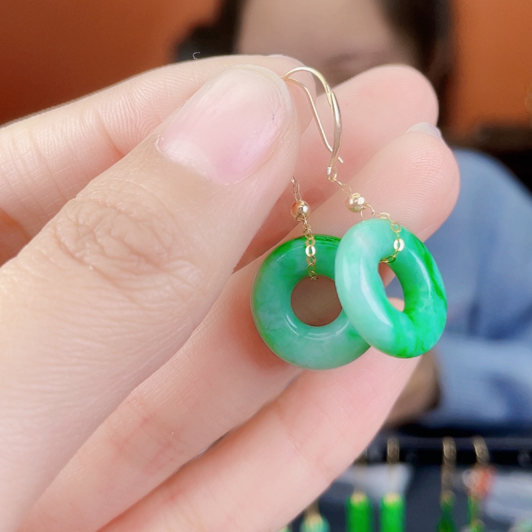 翡翠18K金镶嵌耳饰