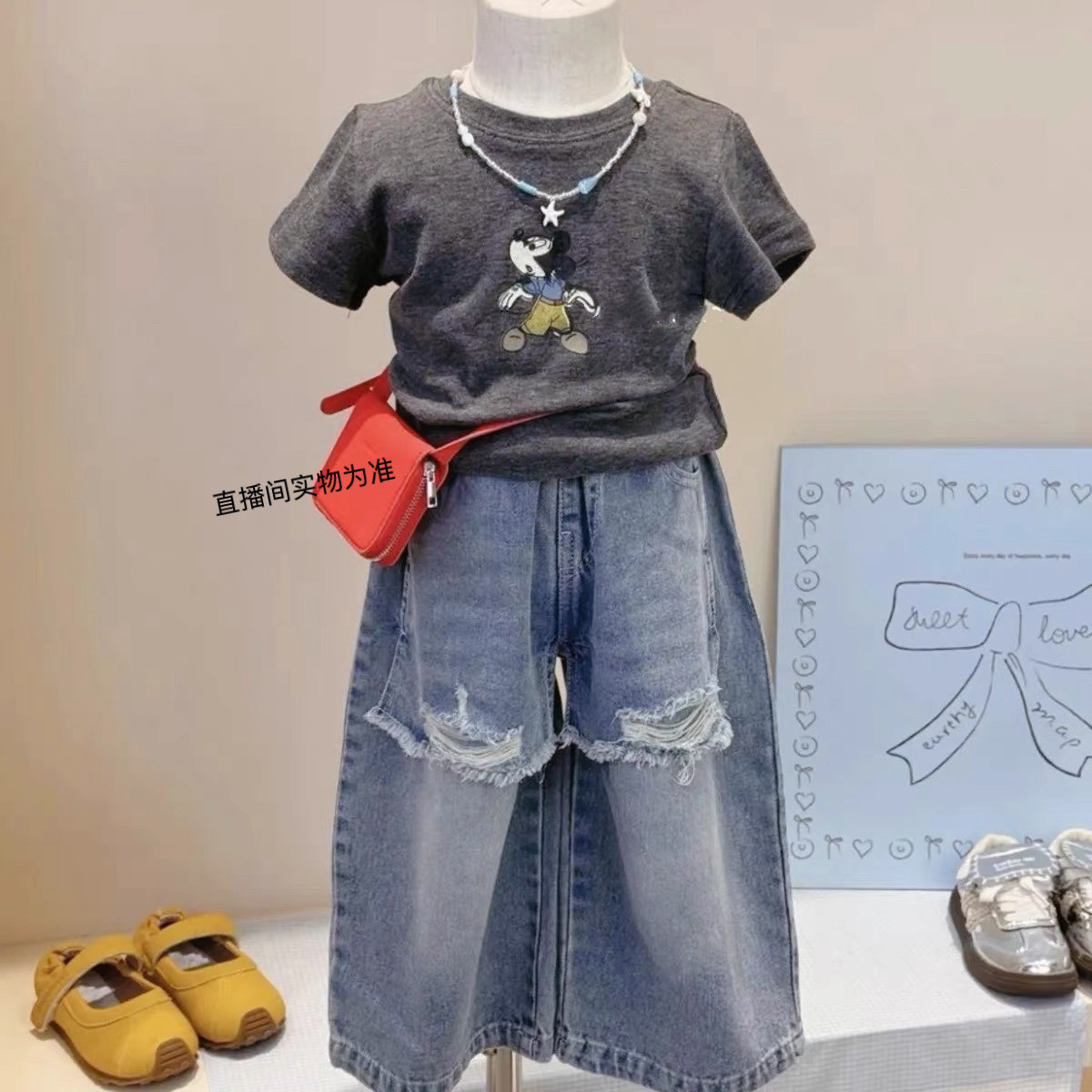 牛仔屁帘裤➕米奇短袖