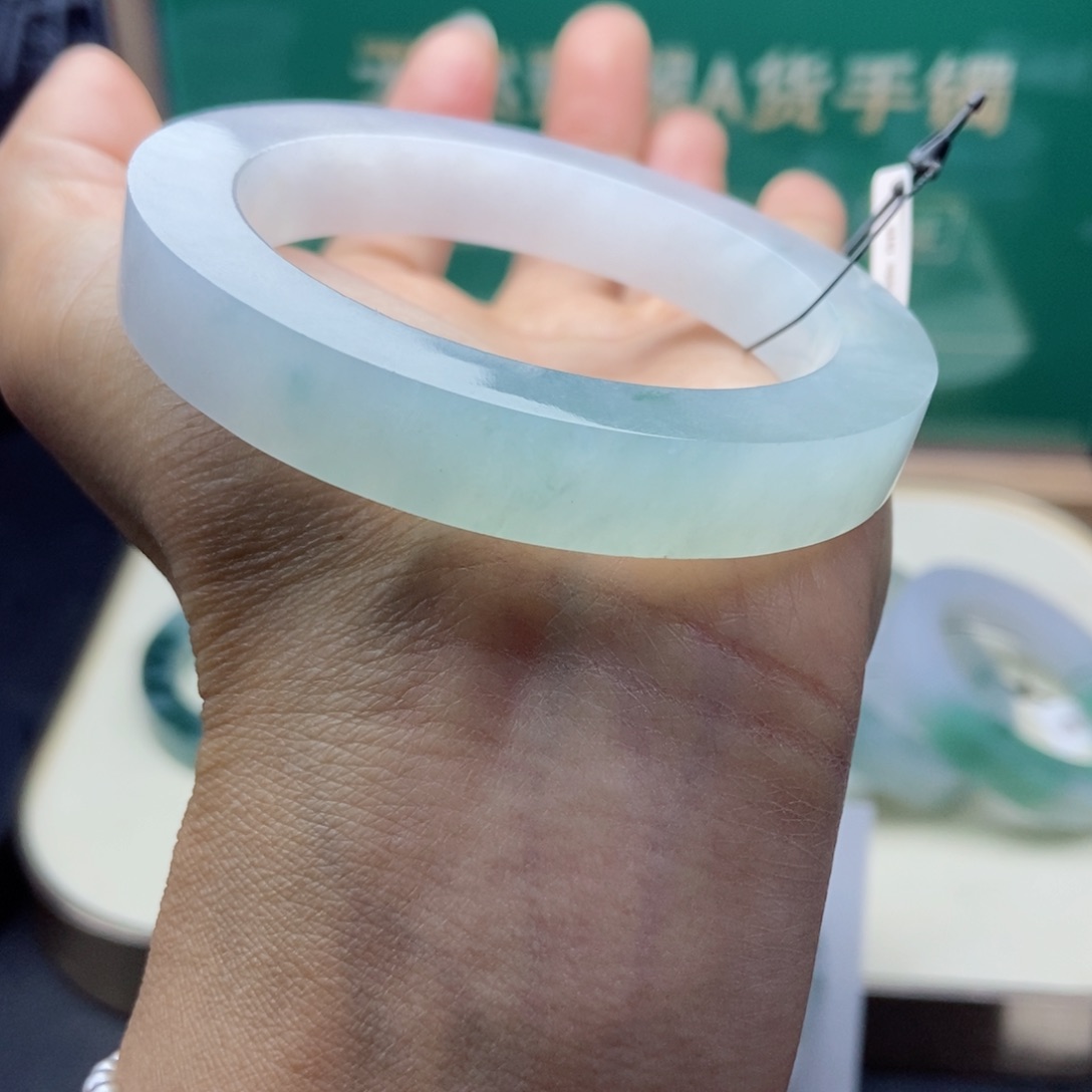 定制翡翠翡翠手镯未镶嵌