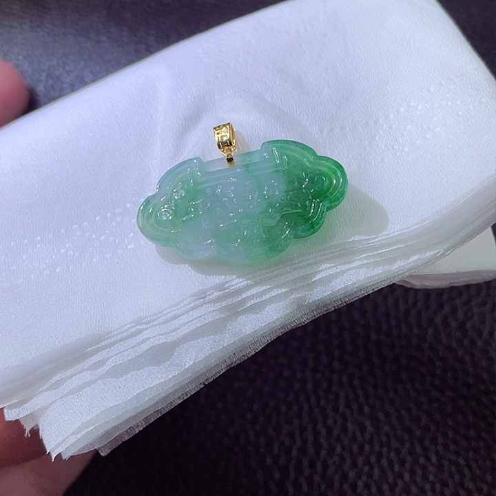 定制翡翠18K金镶嵌翡翠